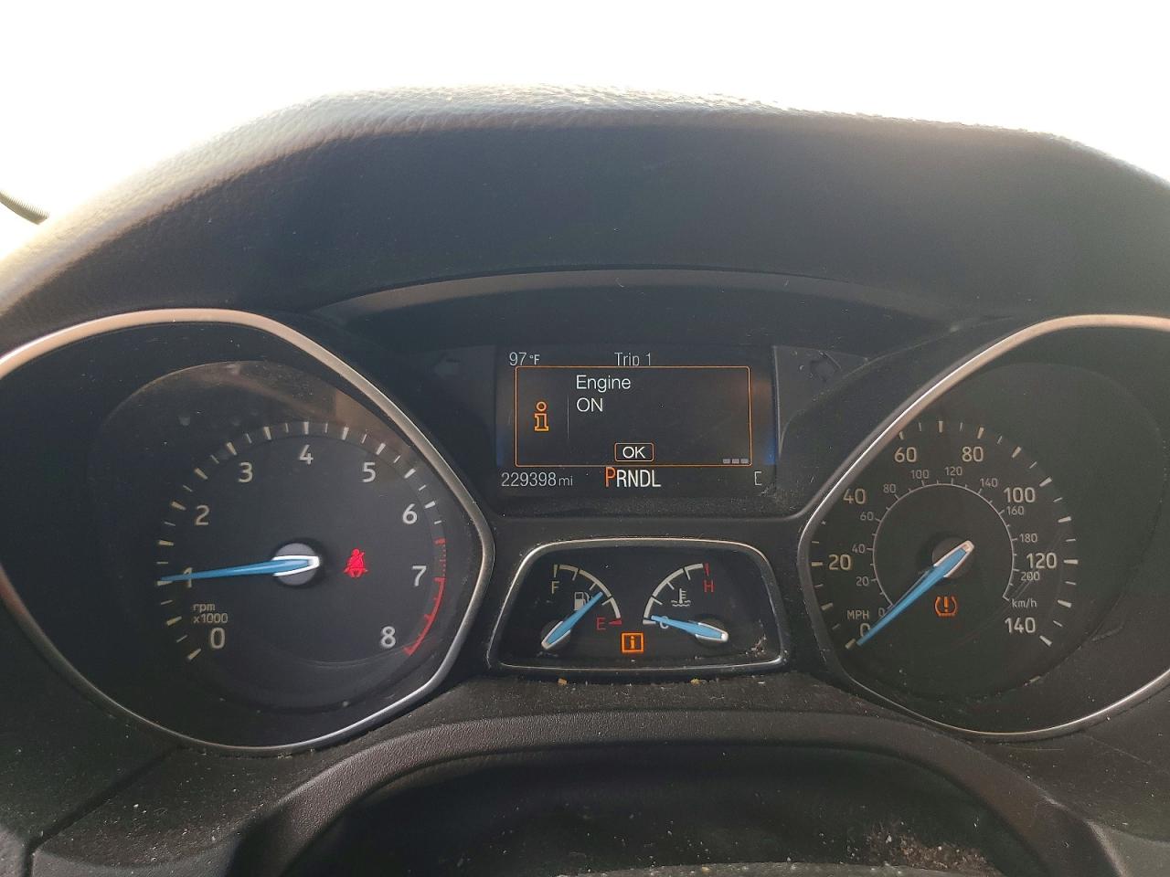 2015 FORD FOCUS SE photo 9