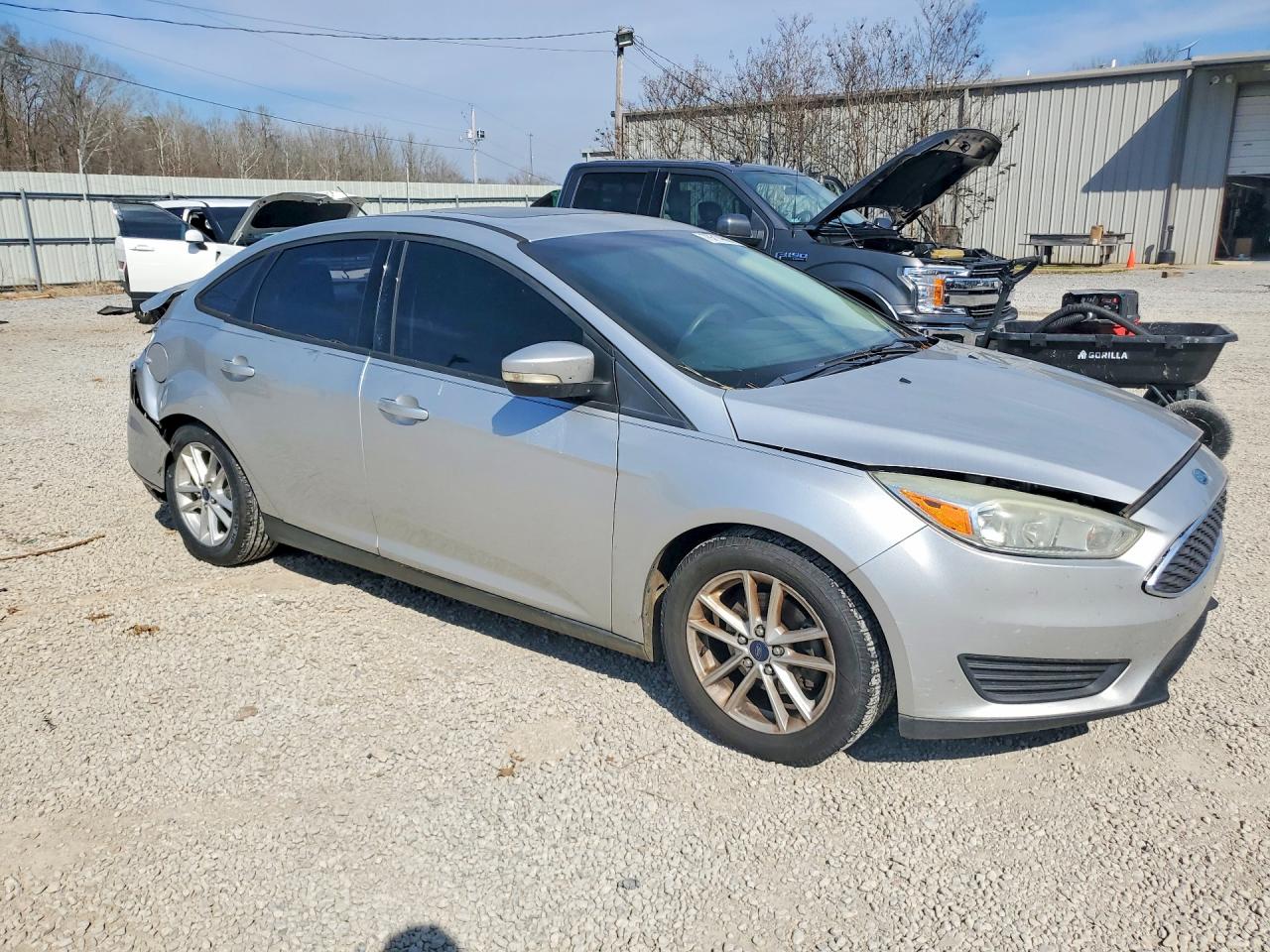 2015 FORD FOCUS SE photo 4