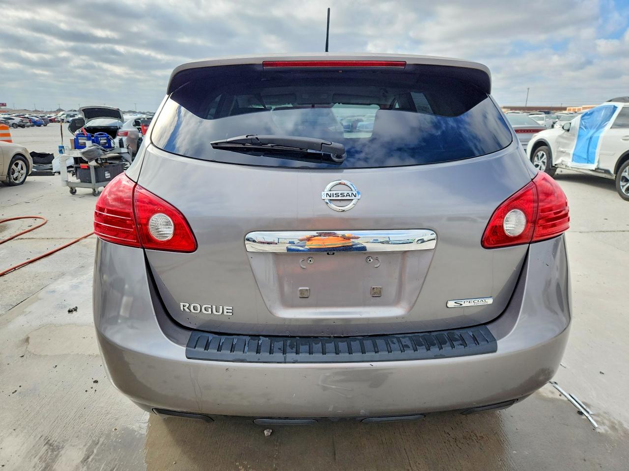 2013 NISSAN ROGUE S photo 16