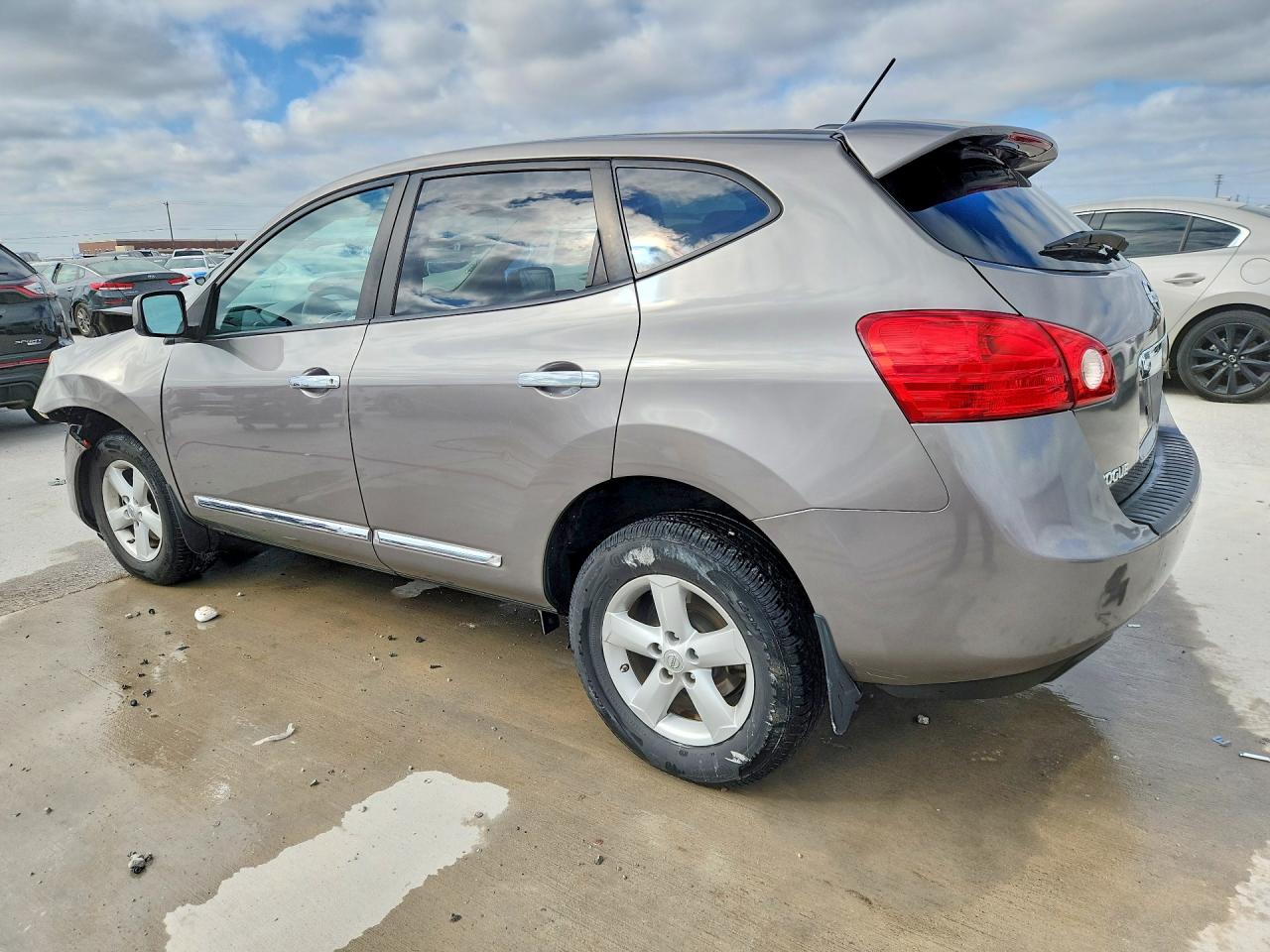 2013 NISSAN ROGUE S photo 4