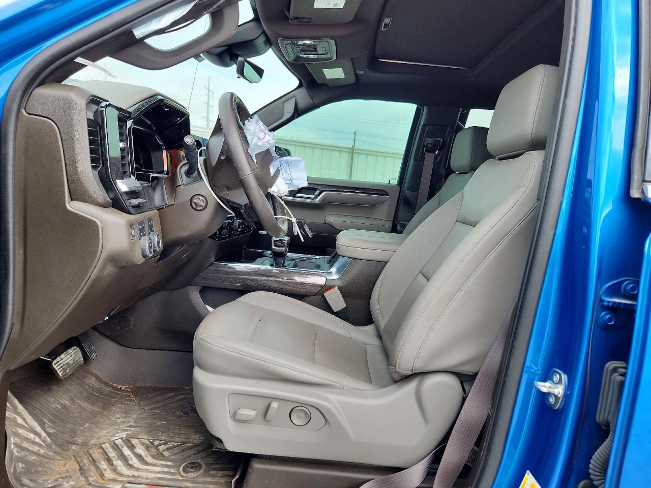 2023 CHEVROLET SILVERADO photo 25