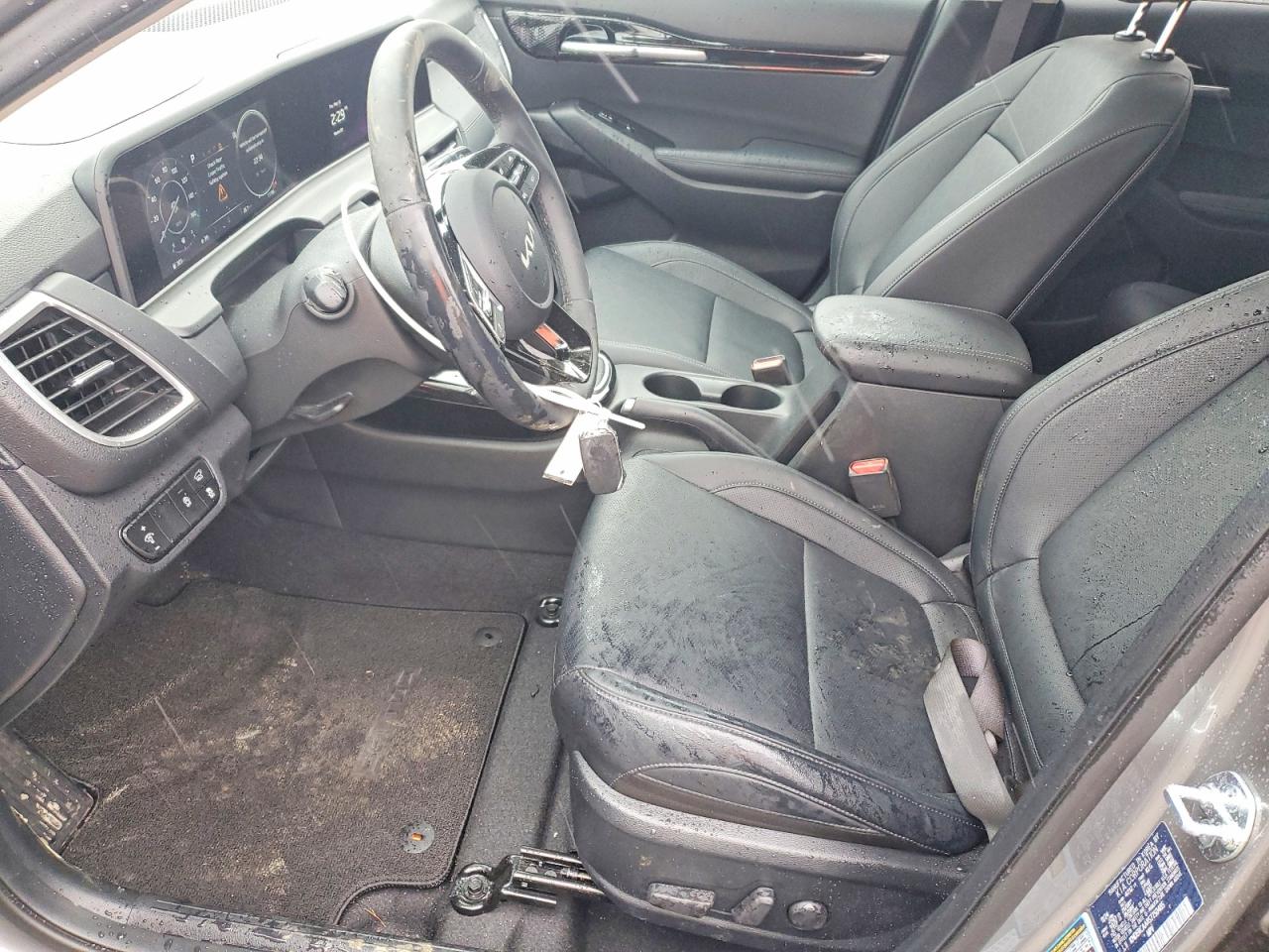 2025 KIA SELTOS EX photo 13