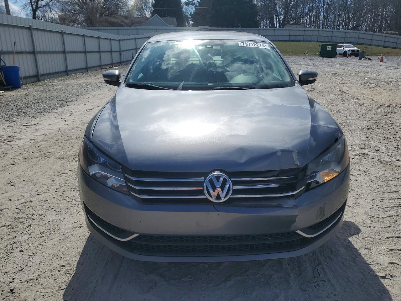 2014 VOLKSWAGEN PASSAT S photo 5