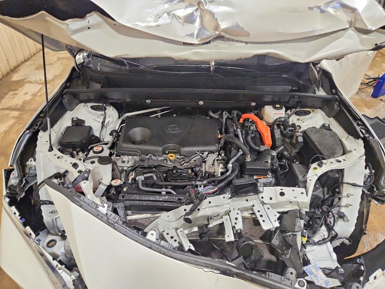 2021 TOYOTA VENZA XLE photo 12