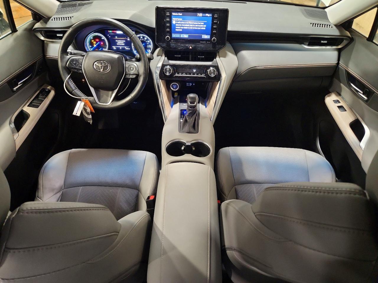 2021 TOYOTA VENZA XLE photo 8