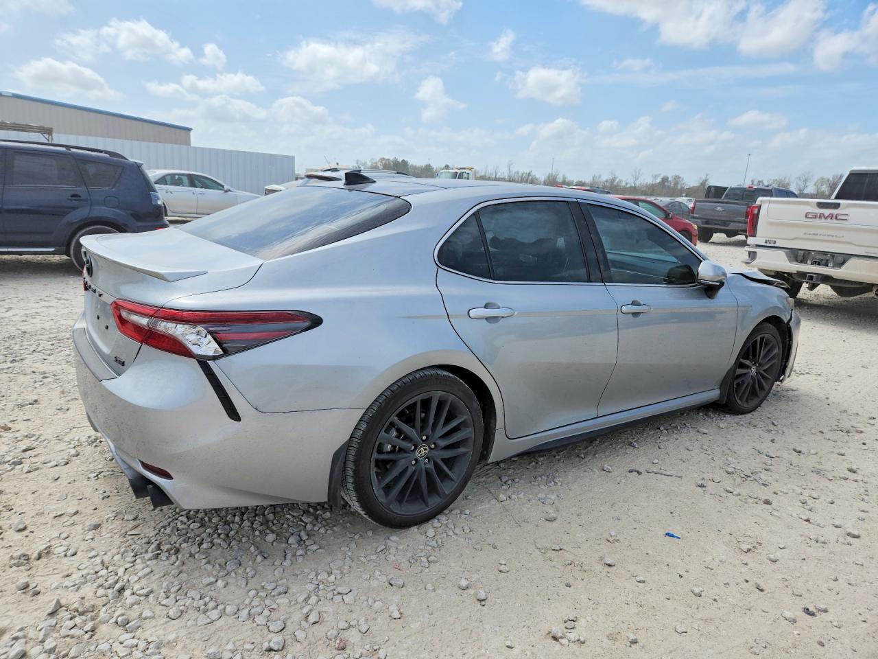 2023 TOYOTA CAMRY XSE photo 5