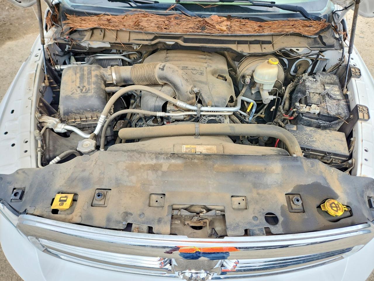 2016 RAM 1500 SLT photo 11