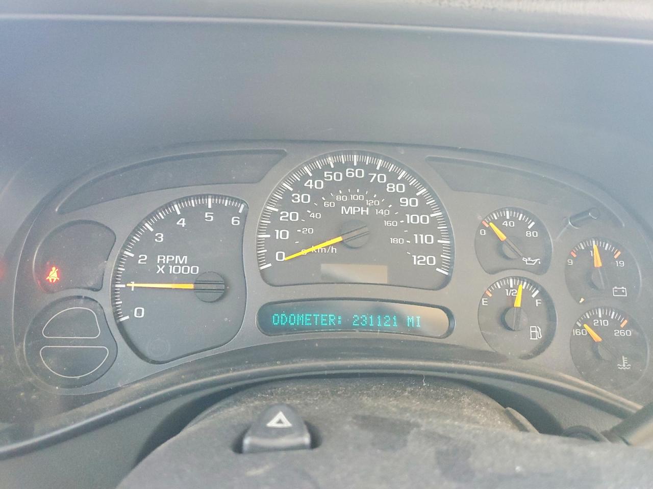 2004 CHEVROLET SUBURBAN C1500 photo 9
