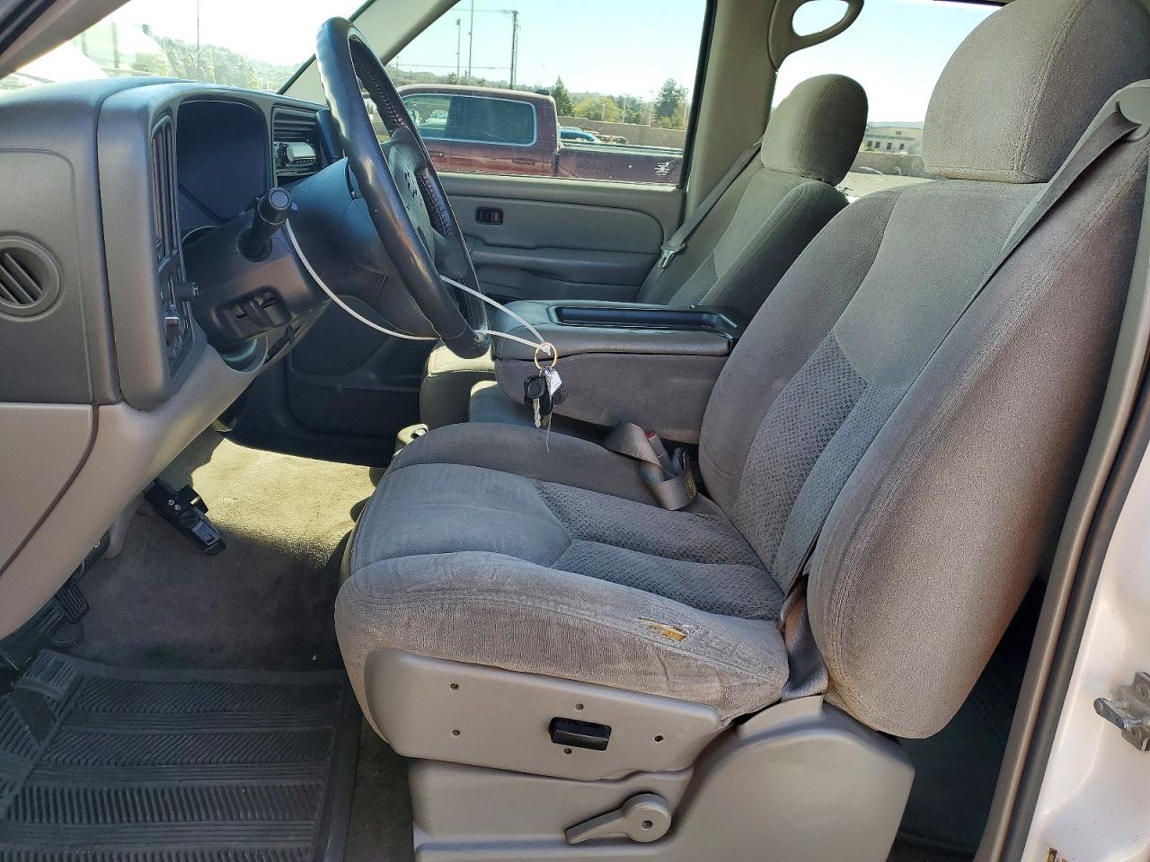 2004 CHEVROLET SUBURBAN C1500 photo 7