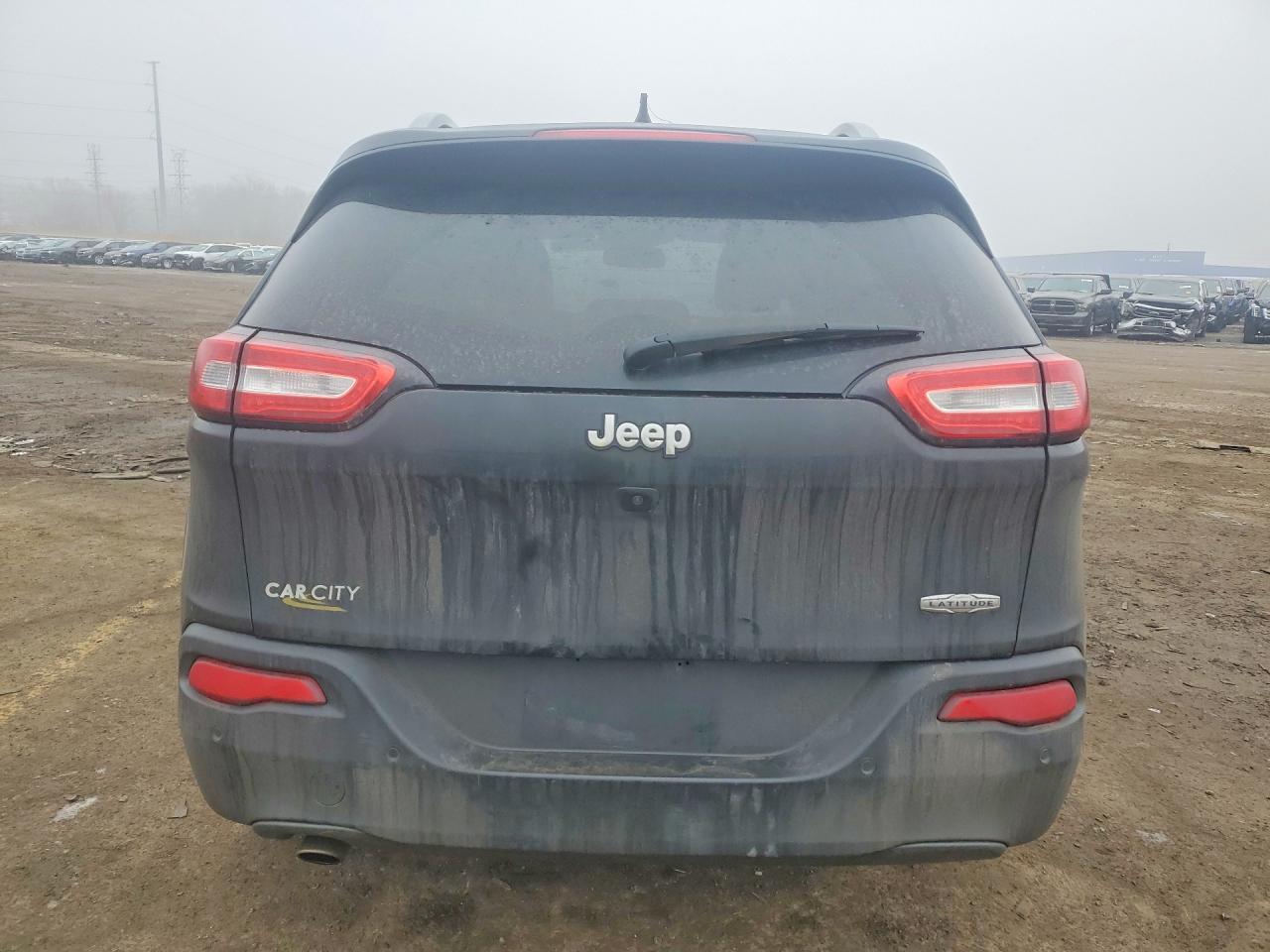 2016 JEEP CHEROKEE LATITUDE photo 16