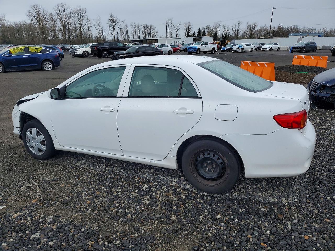 2009 TOYOTA COROLLA photo 2