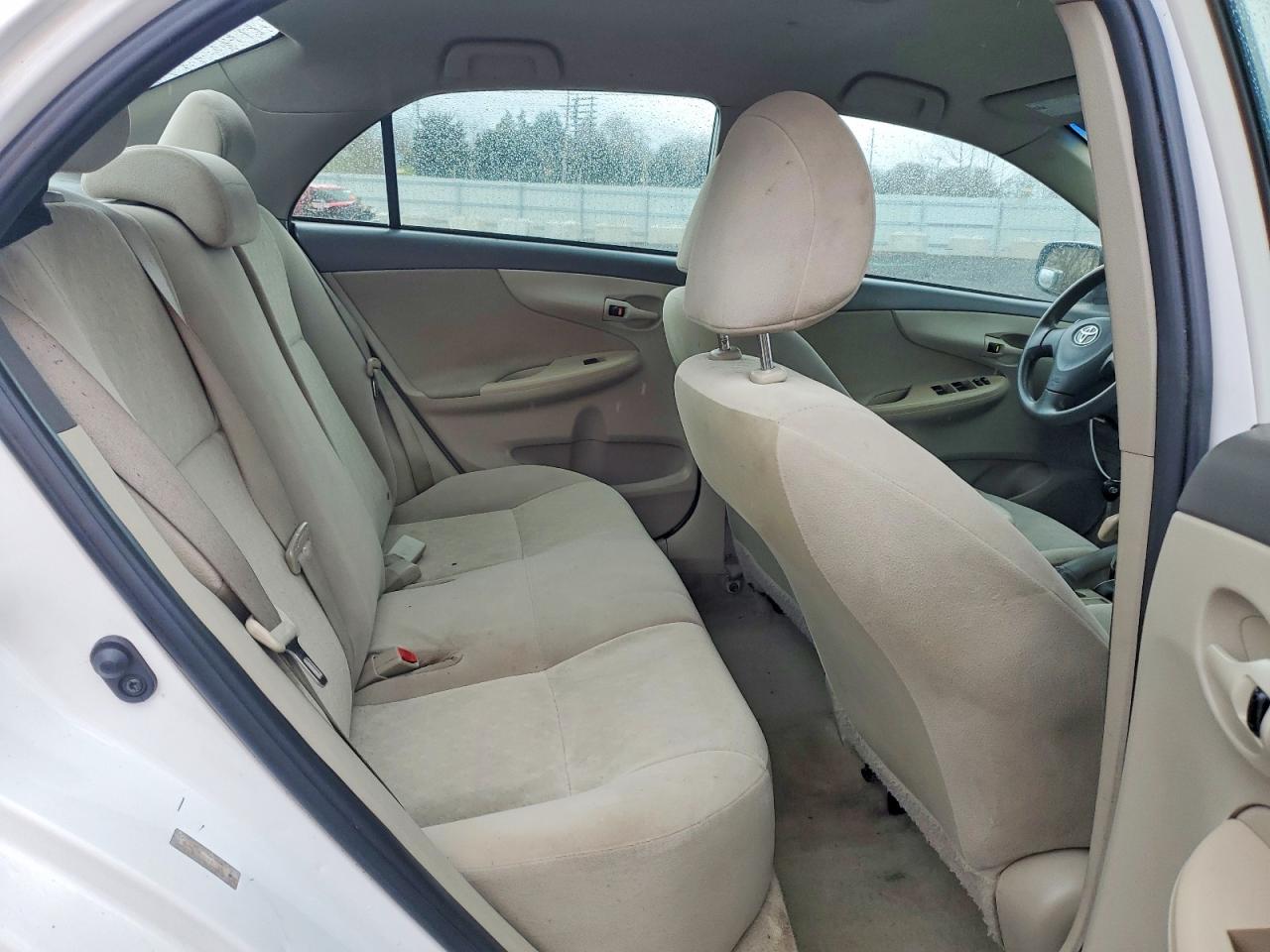 2009 TOYOTA COROLLA photo 10
