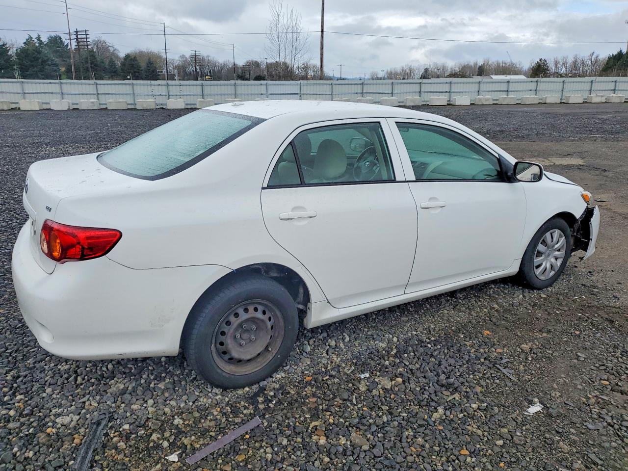 2009 TOYOTA COROLLA photo 3