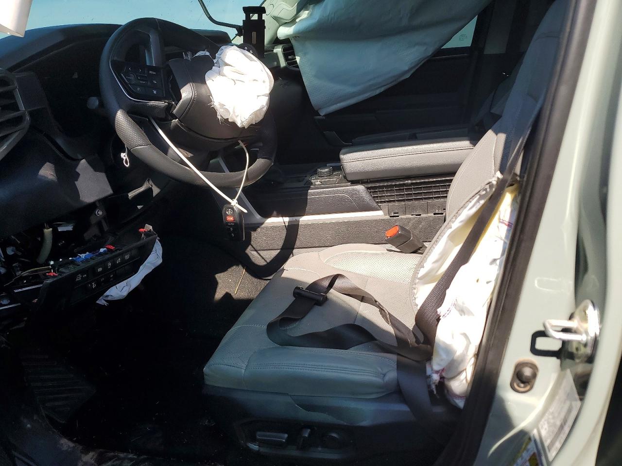 2024 TOYOTA TUNDRA SR5 photo 19