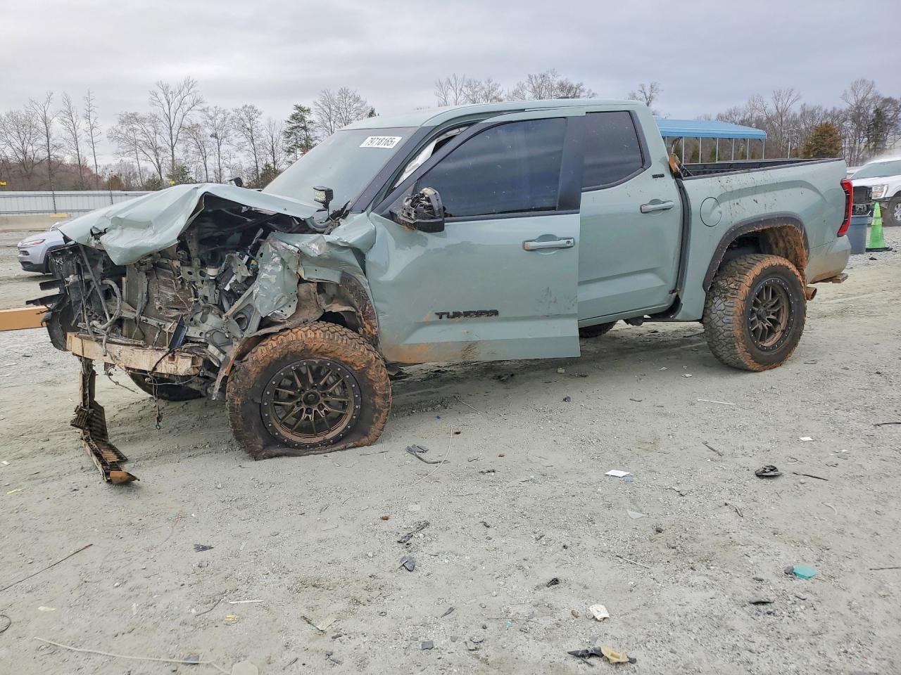 2024 TOYOTA TUNDRA