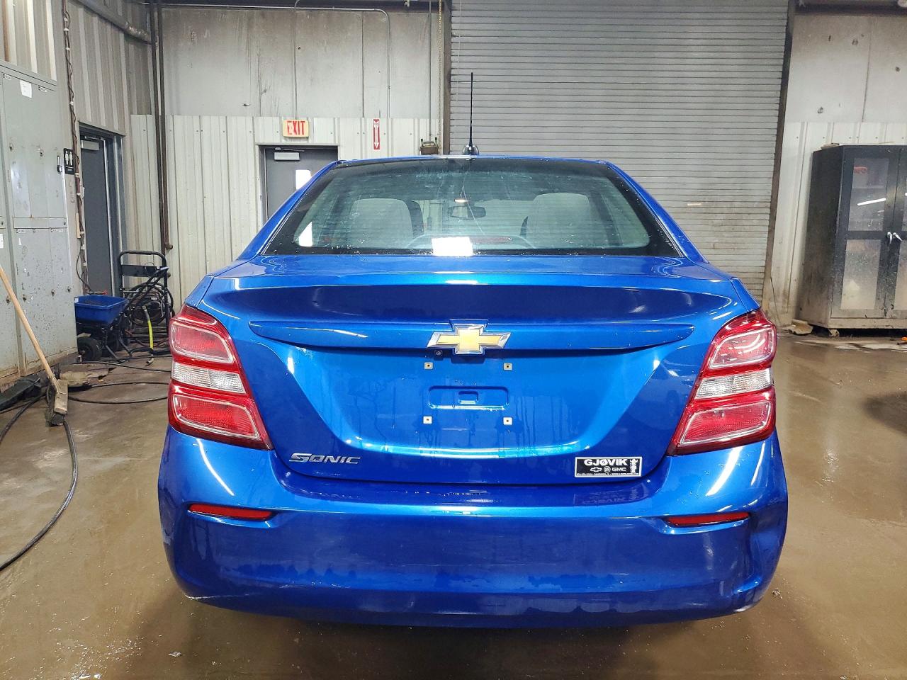 2017 CHEVROLET SONIC LS photo 6