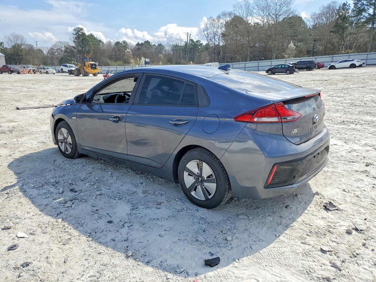 2017 HYUNDAI IONIQ photo 3