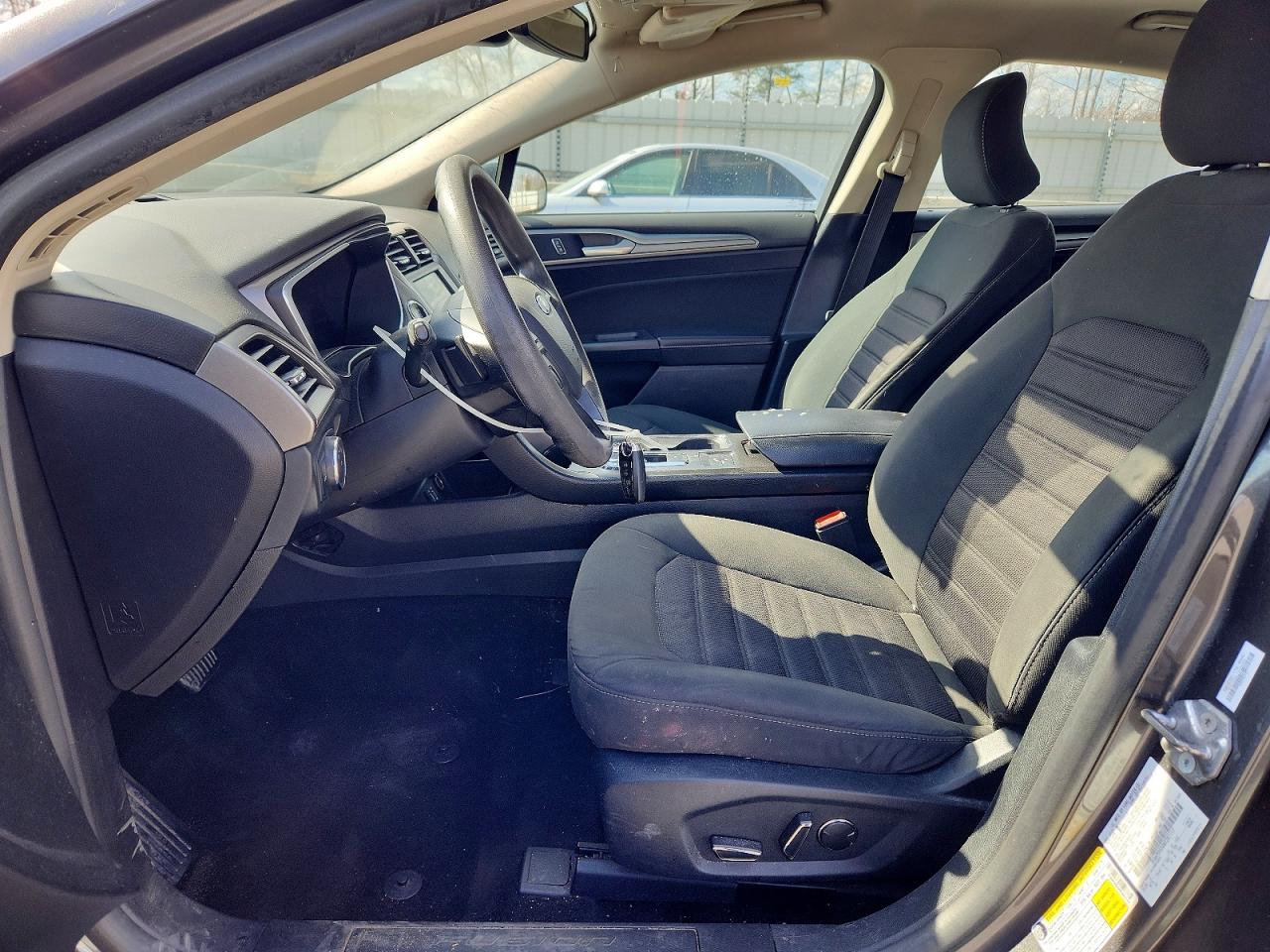 2019 FORD FUSION SE photo 7