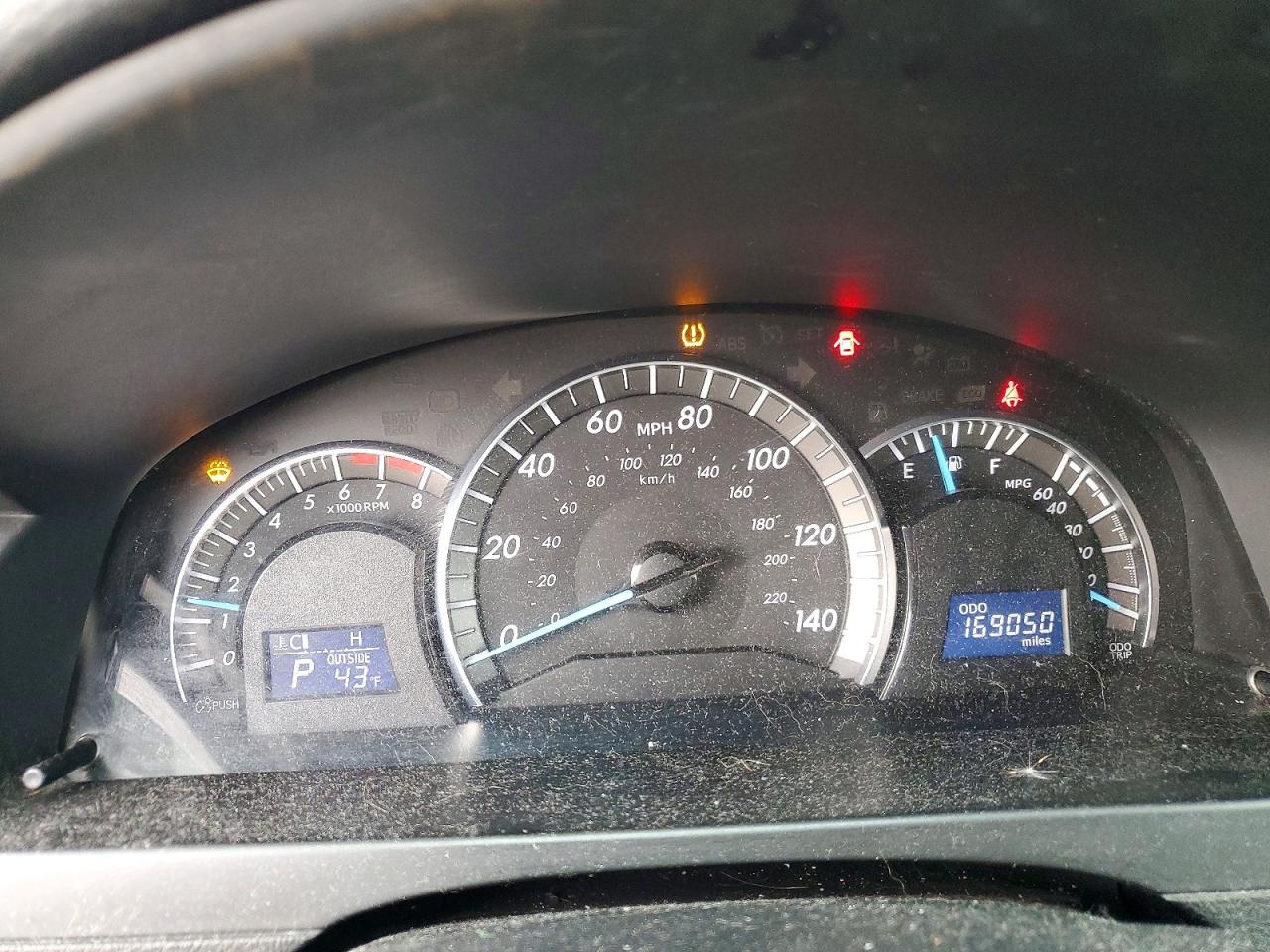 2012 TOYOTA CAMRY SE photo 17