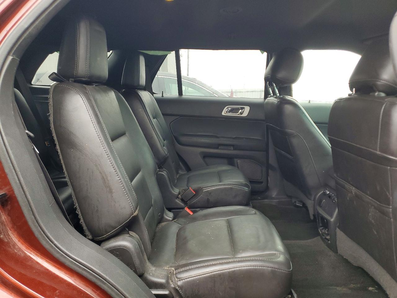 2015 FORD EXPLORER XLT photo 11