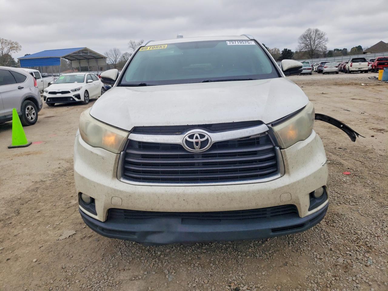 2016 TOYOTA HIGHLANDER XLE photo 5