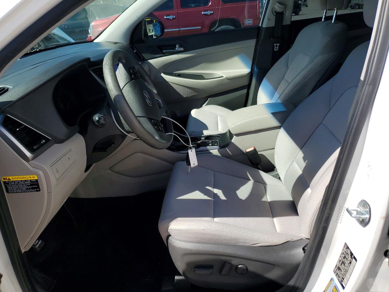 2017 HYUNDAI TUCSON SE photo 7