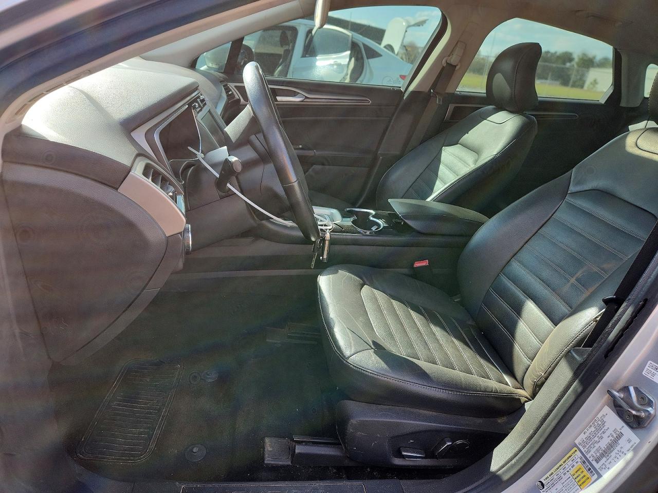 2016 FORD FUSION SE photo 13