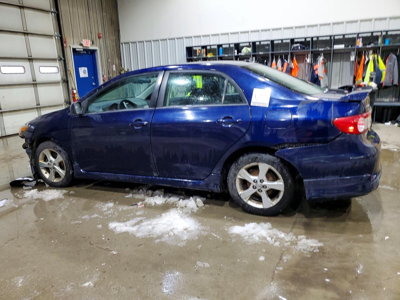 2012 TOYOTA COROLLA S photo 3