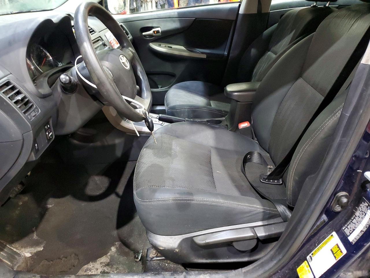 2012 TOYOTA COROLLA S photo 13