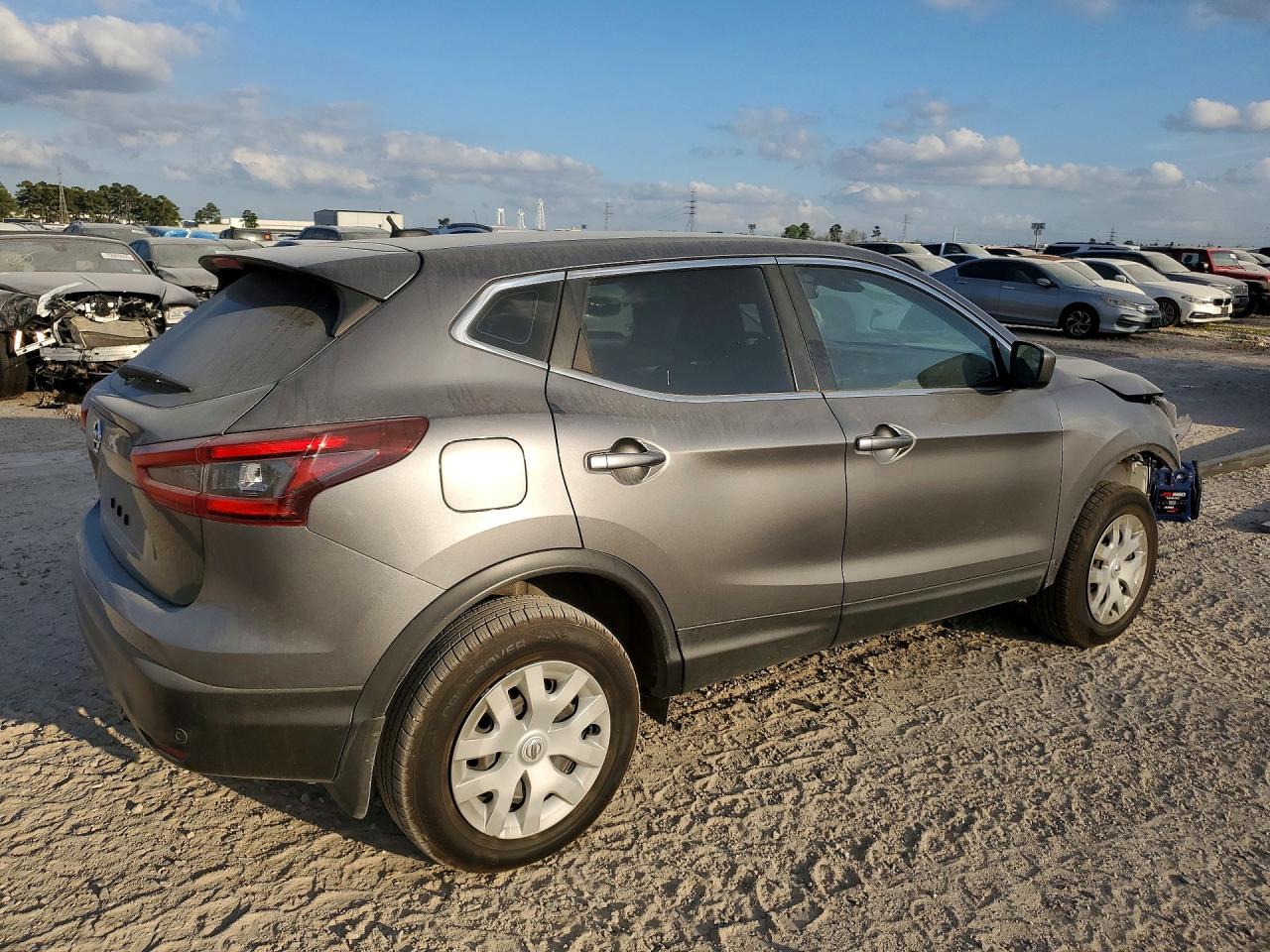 2020 NISSAN ROGUE SPORT S photo 5