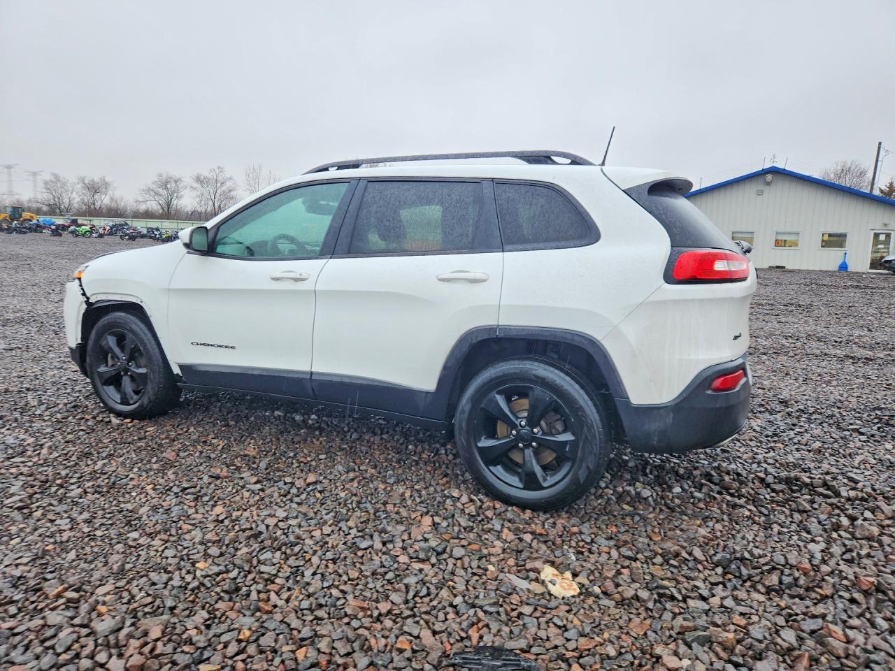 2016 JEEP CHEROKEE LATITUDE photo 2