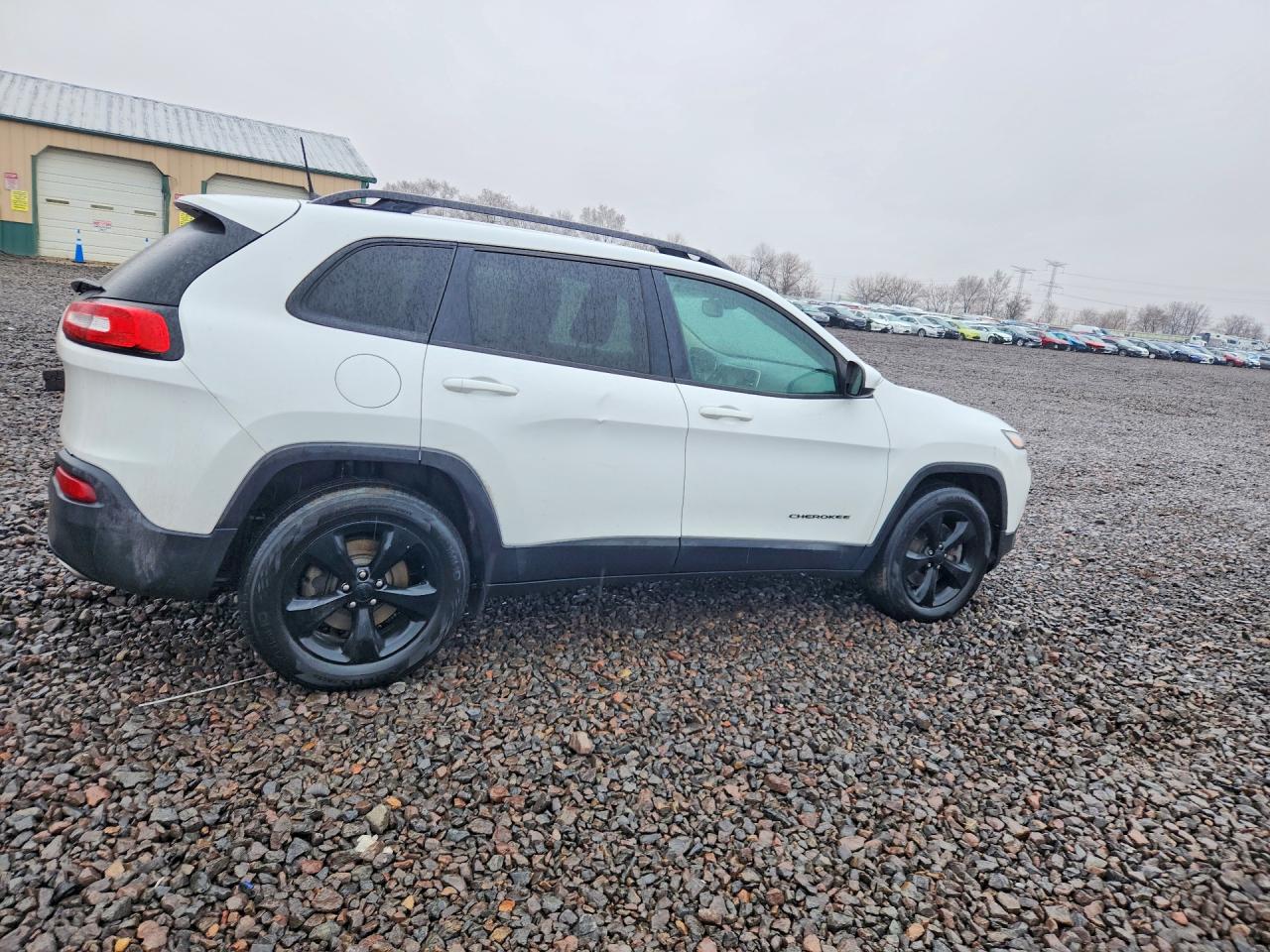 2016 JEEP CHEROKEE LATITUDE photo 3