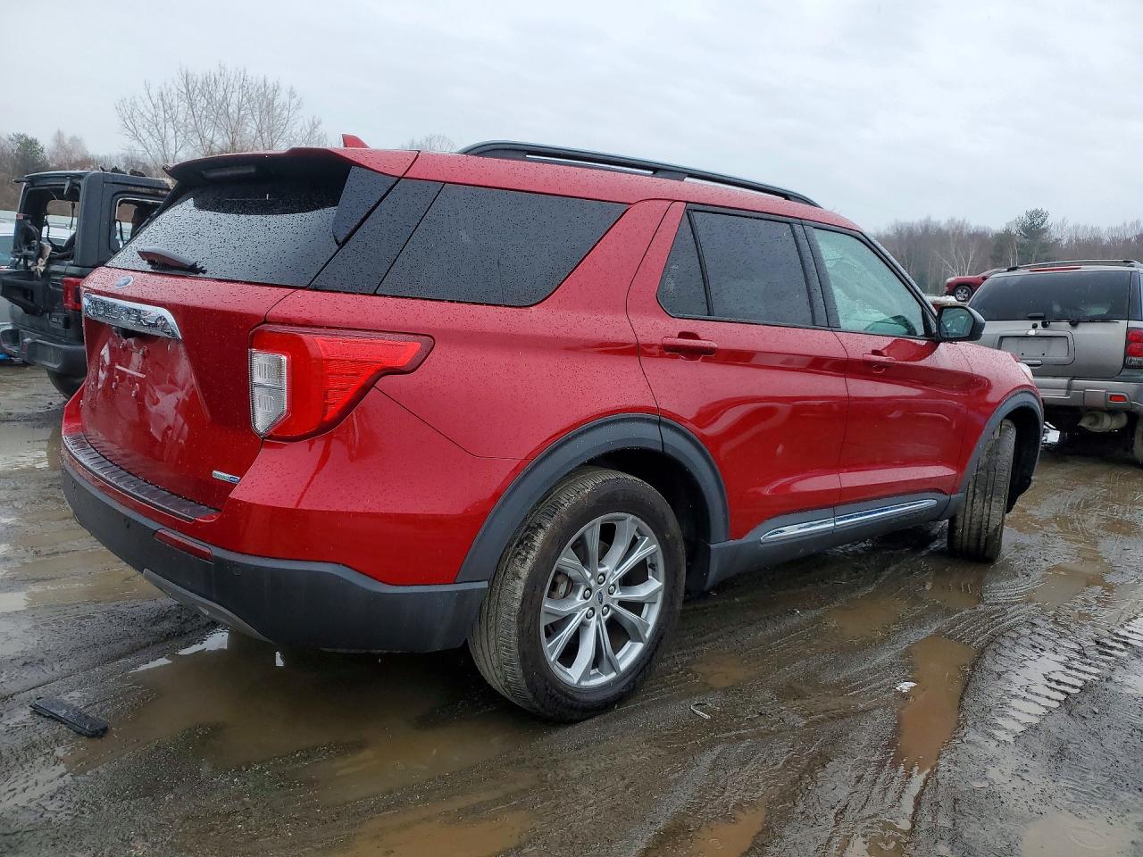 2020 FORD EXPLORER XLT photo 3