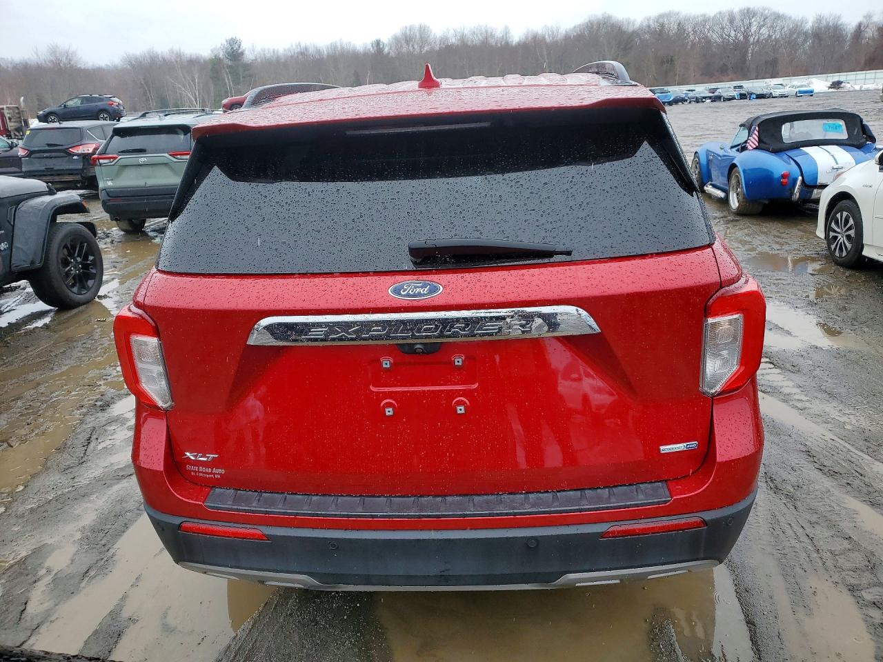 2020 FORD EXPLORER XLT photo 6