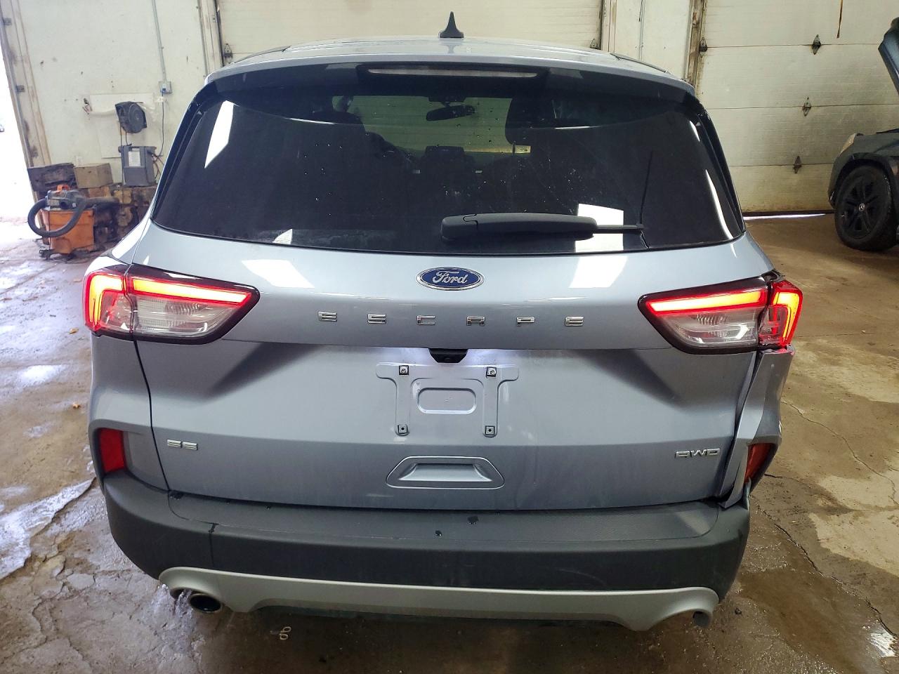 2022 FORD ESCAPE SE photo 6