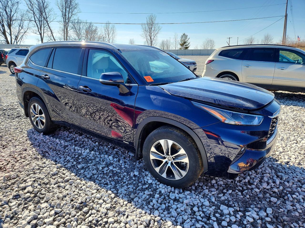 2024 TOYOTA HIGHLANDER HYBRID XLE photo 10