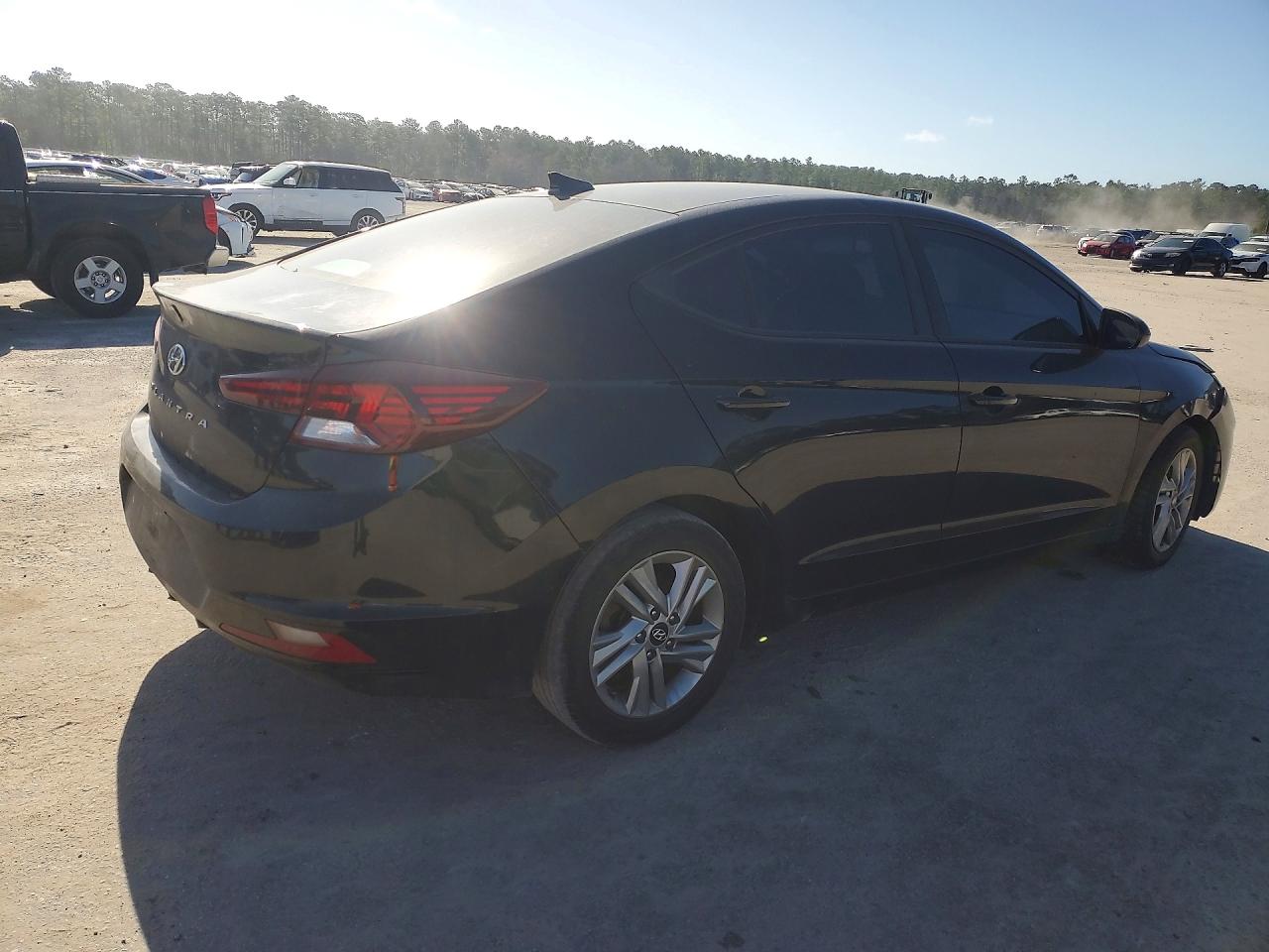 2019 HYUNDAI ELANTRA VALUE EDITION photo 5