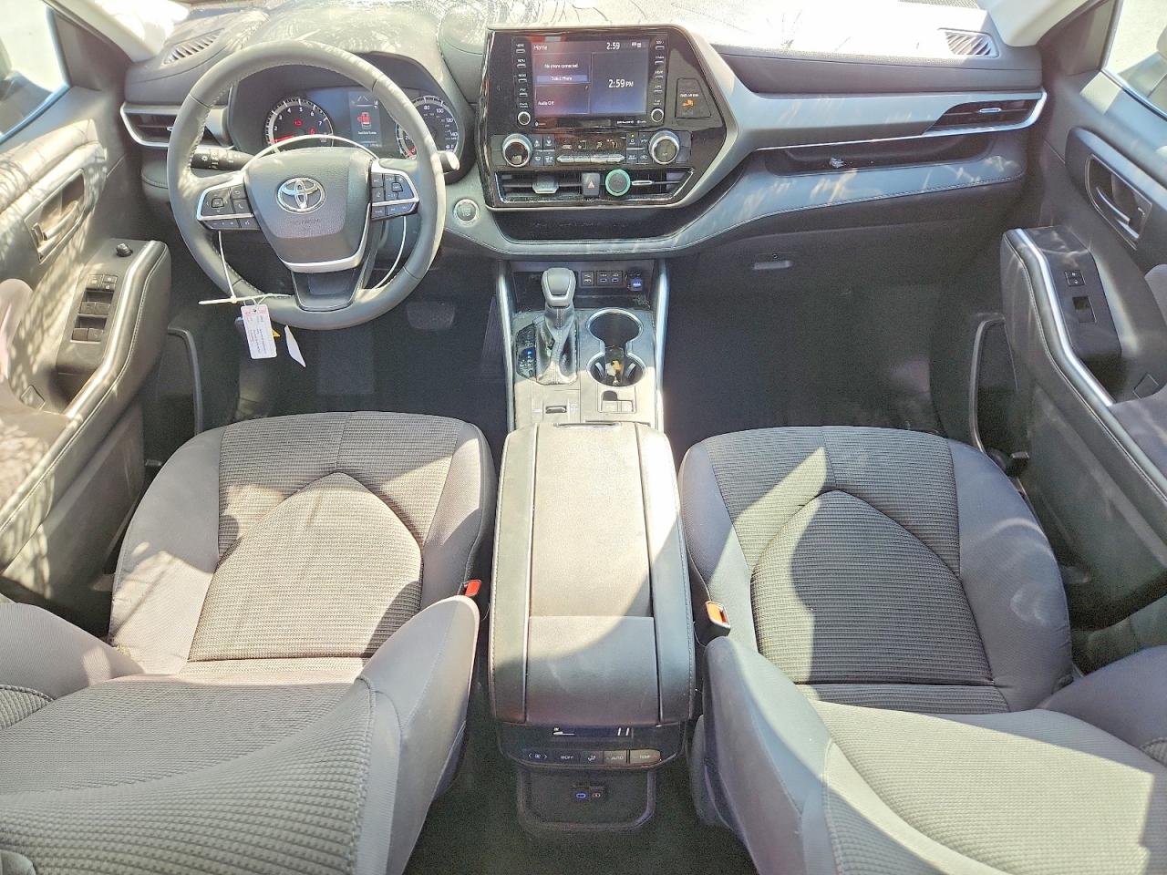 2022 TOYOTA HIGHLANDER LE photo 15