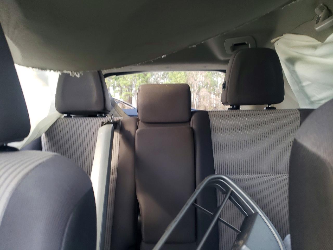 2015 TOYOTA RAV4 LE photo 10