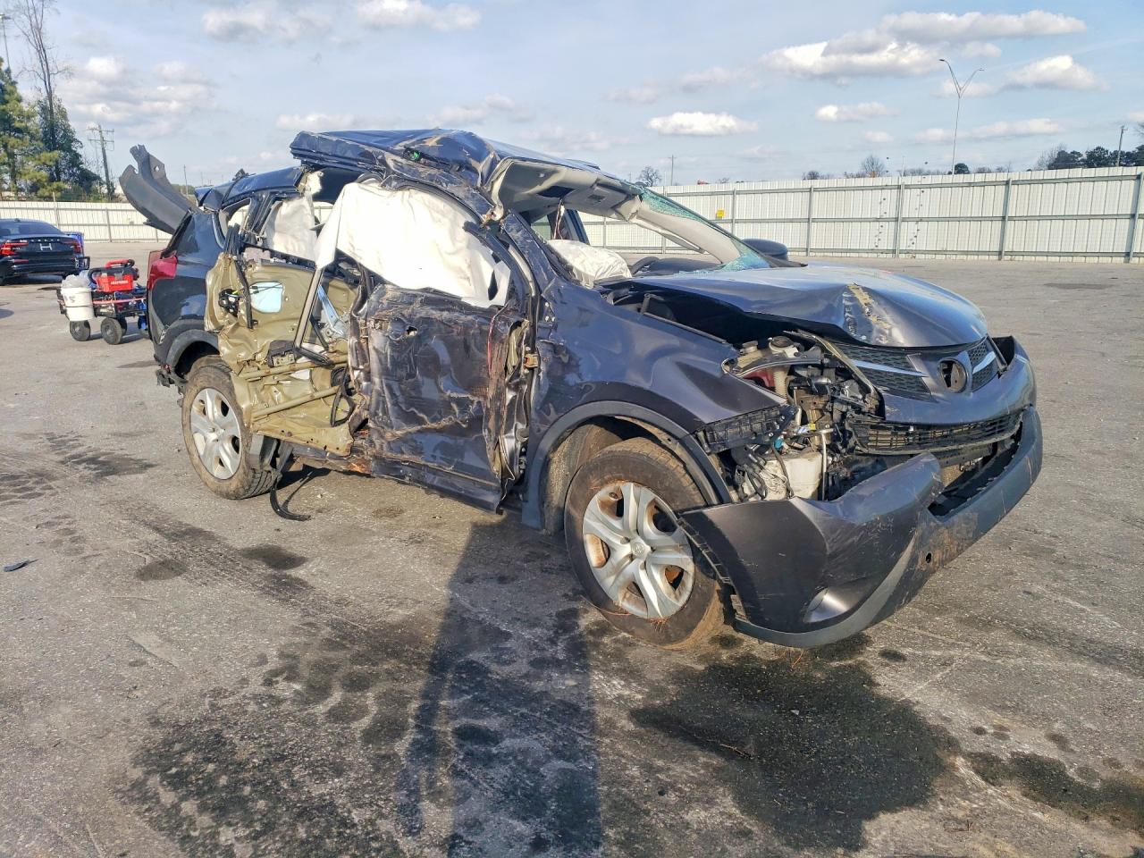2015 TOYOTA RAV4 LE photo 4
