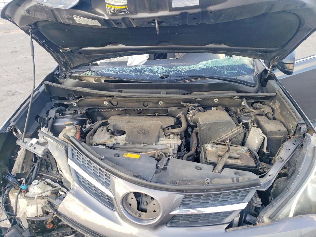 2015 TOYOTA RAV4 LE photo 12