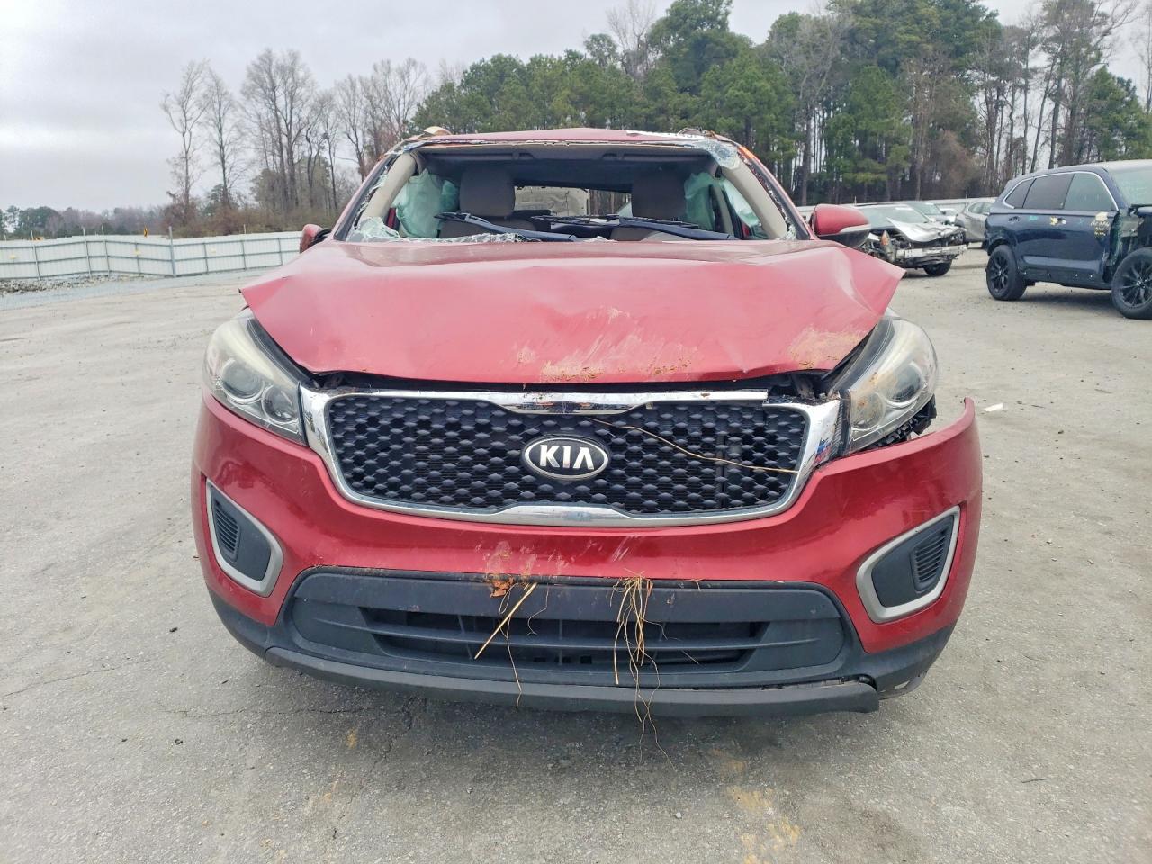 2017 KIA SORENTO LX photo 5