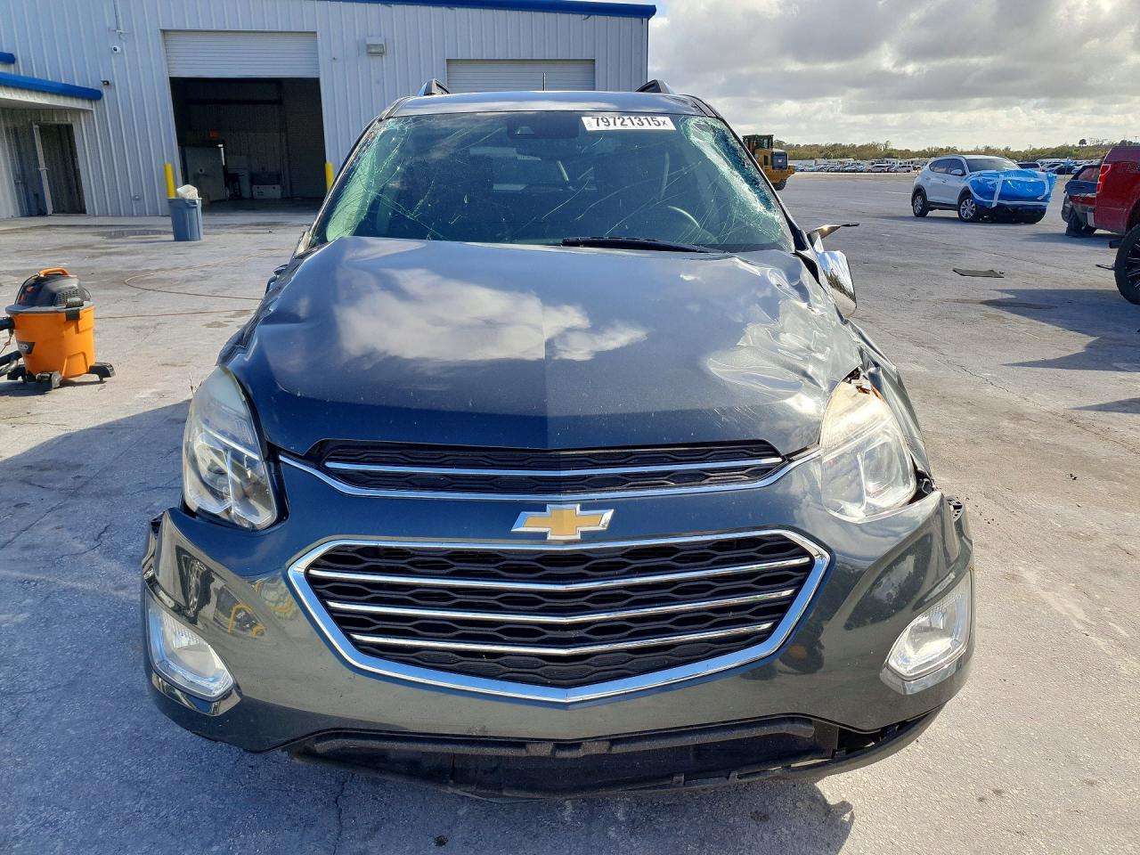 2017 CHEVROLET EQUINOX PREMIER photo 9