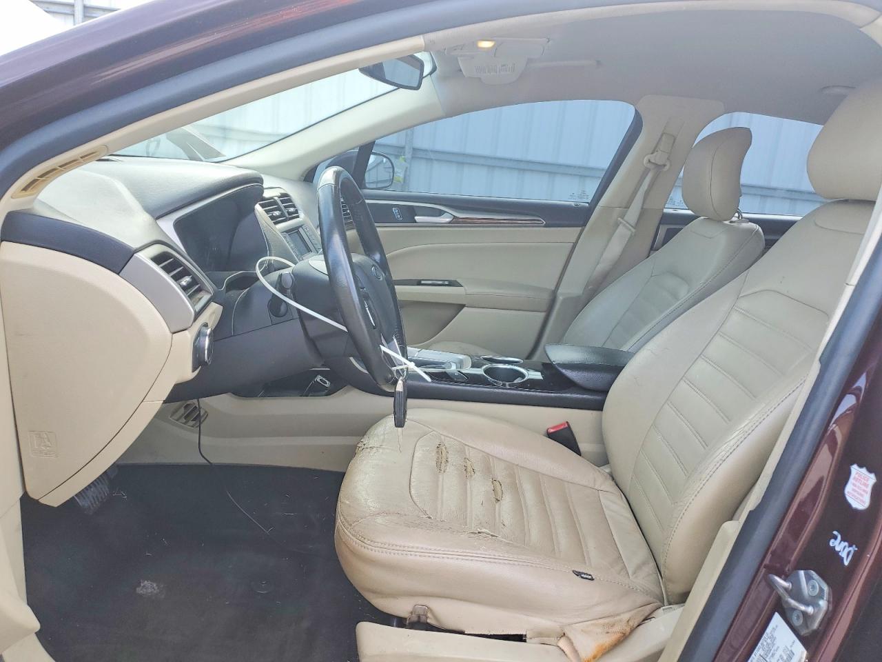 2013 FORD FUSION SE photo 19
