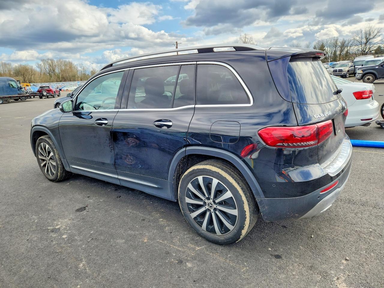2021 MERCEDES-BENZ GLB 250 4MATIC photo 2