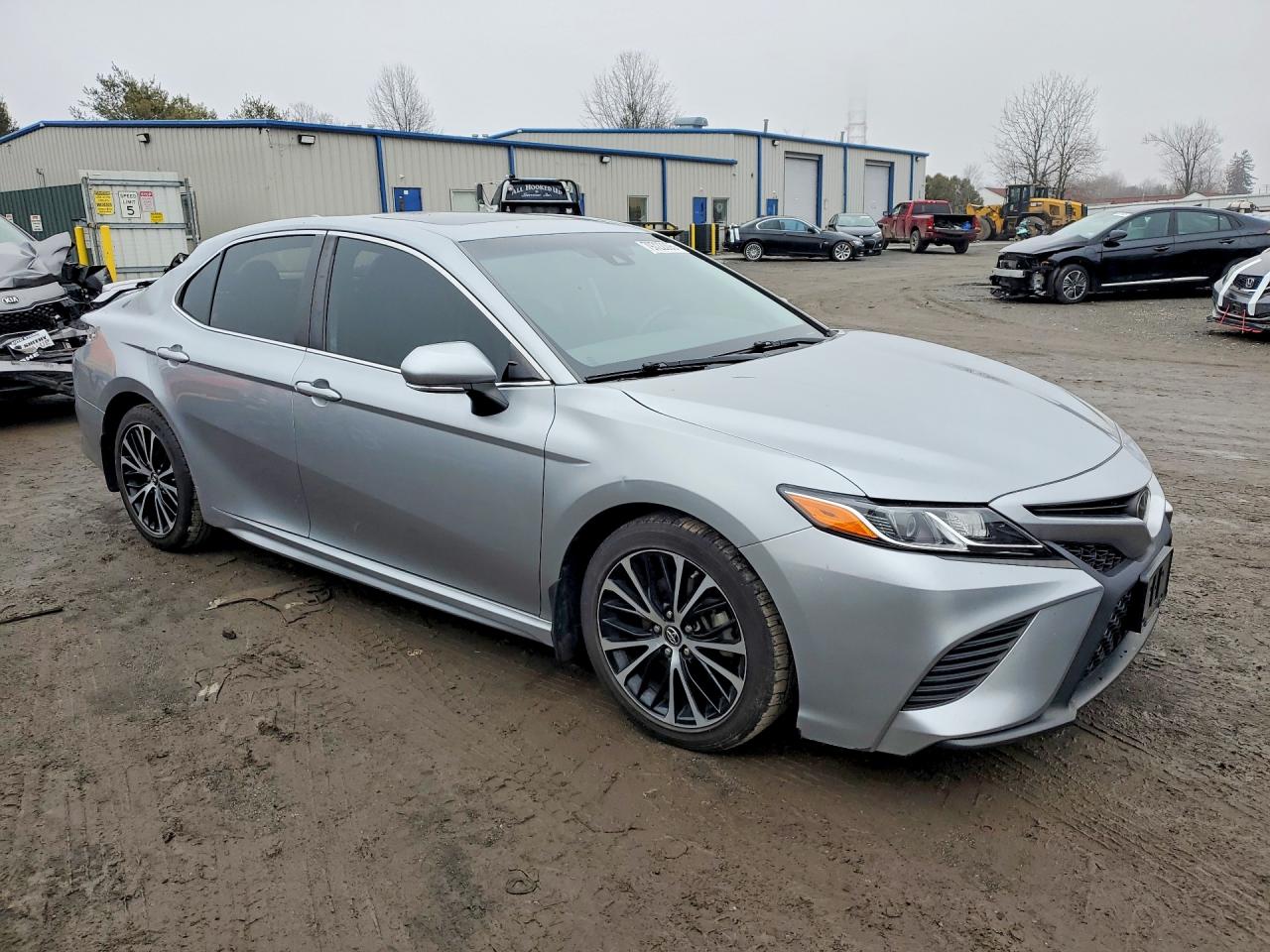2019 TOYOTA CAMRY SE photo 7