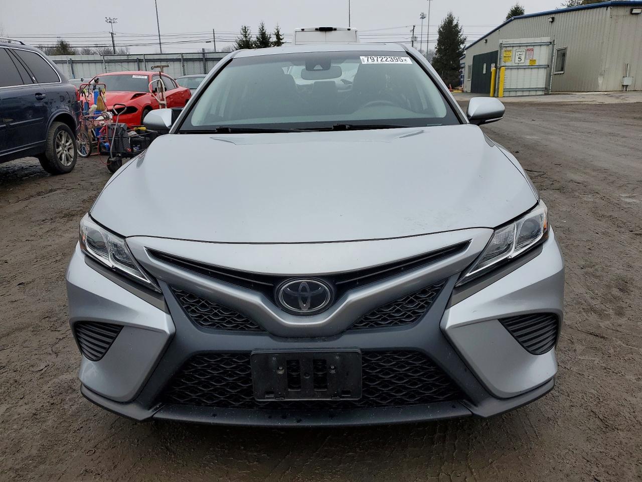 2019 TOYOTA CAMRY SE photo 9