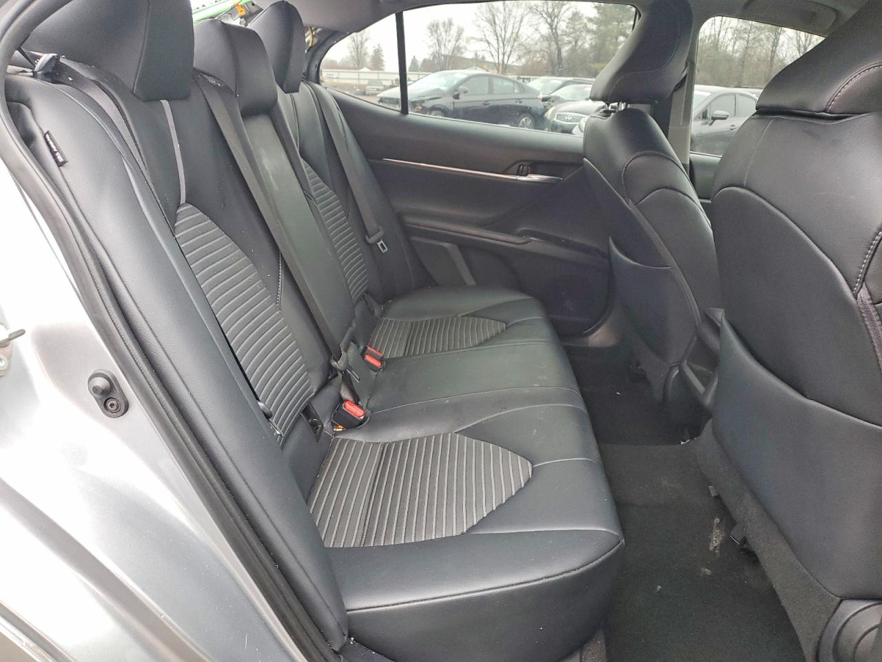 2019 TOYOTA CAMRY SE photo 19