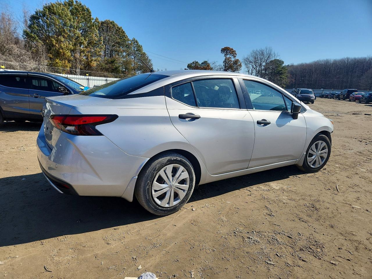 2020 NISSAN VERSA S photo 7