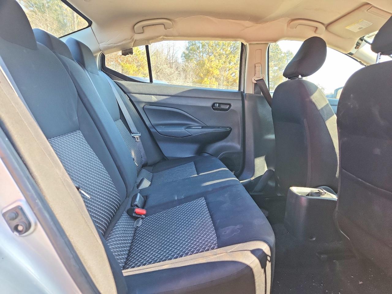 2020 NISSAN VERSA S photo 28